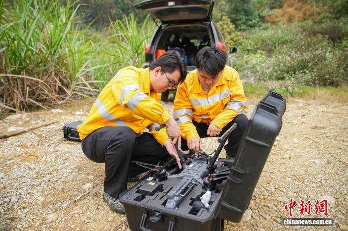 “Tổ đội Mắt Đại Bàng” Quảng Tây bảo vệ tuyến giao thông huyết mạch Trung - Việt