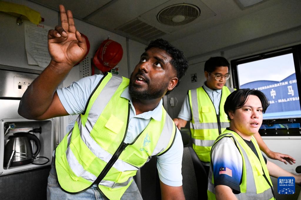 Tiến độ dự án Đường sắt Bờ Đông Malaysia vượt mốc 90%