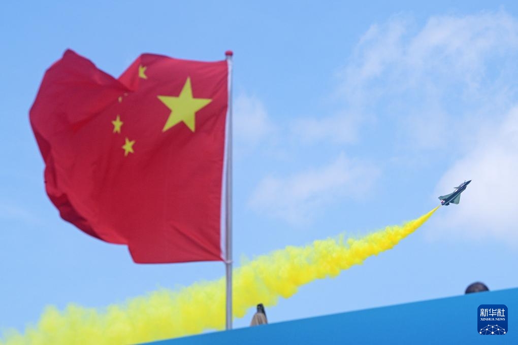 Đội bay “Bát Nhất” Trung Quốc biểu diễn tại Triển lãm Hàng không Singapore lần thứ 10