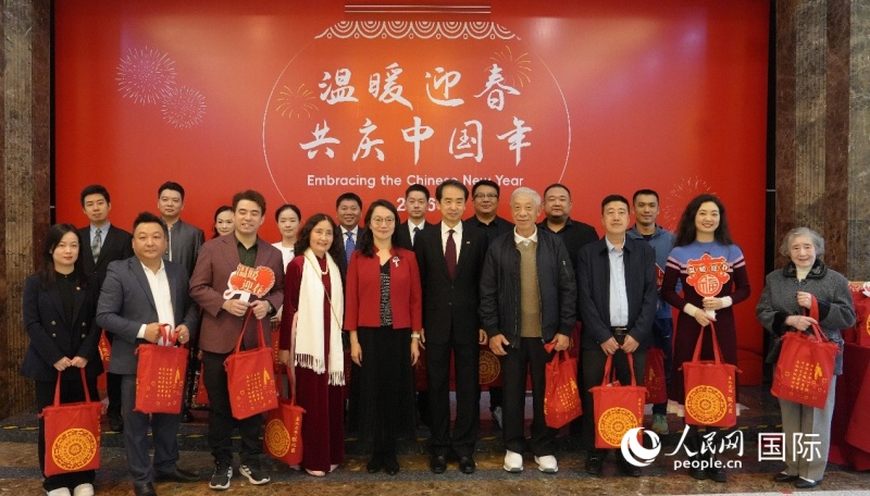 Ngày 3/2, Đại sứ quán Trung Quốc tại Việt Nam tổ chức Tiệc năm mới 2026 “Chào xuân Ấm áp - Mừng tết Trung Hoa” tại thủ đô Hà Nội. Ảnh: Bạch Hiểu Xuyên - Phóng viên Nhân Dân nhật báo điện tử