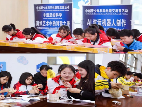 Thanh thiếu niên Trung Quốc và Việt Nam cùng tham gia các hoạt động phổ biến khoa học. Ảnh: Phan Lệ