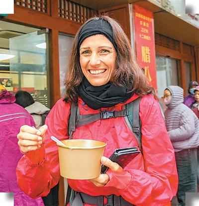 Từ “đứng nhìn” sang “hòa mình”, cảm nhận mật mã văn hóa Trung Quốc từ Tết Nguyên đán Bính Ngọ