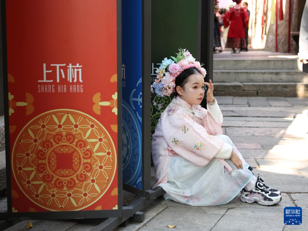 Phúc Châu: Du khách mặc cổ phục Trung Hoa đón Tết