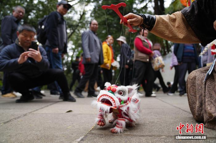 Côn Minh: Nô nức trẩy hội chùa Kim Điện ngày mùng 9 Tết