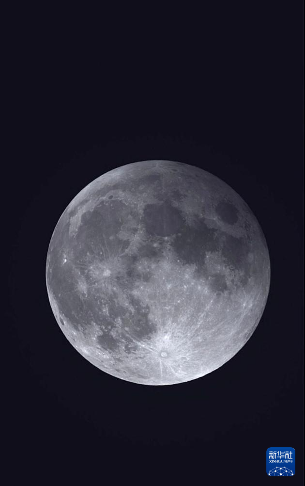 Nguyệt thực toàn phần hiếm có trong đêm Nguyên Tiêu