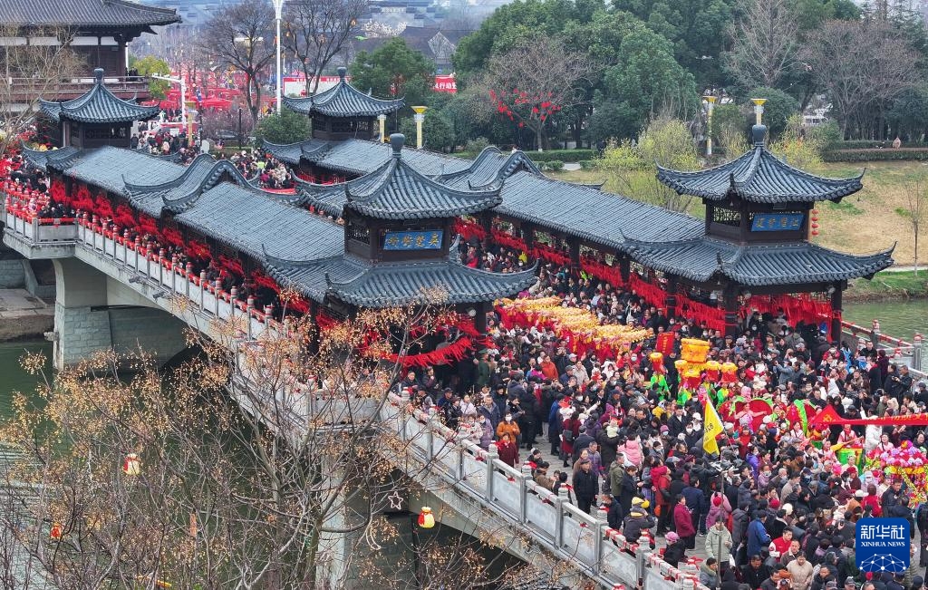 Mười sáu tháng Giêng cùng người An Huy “đi cầu Thái Bình”