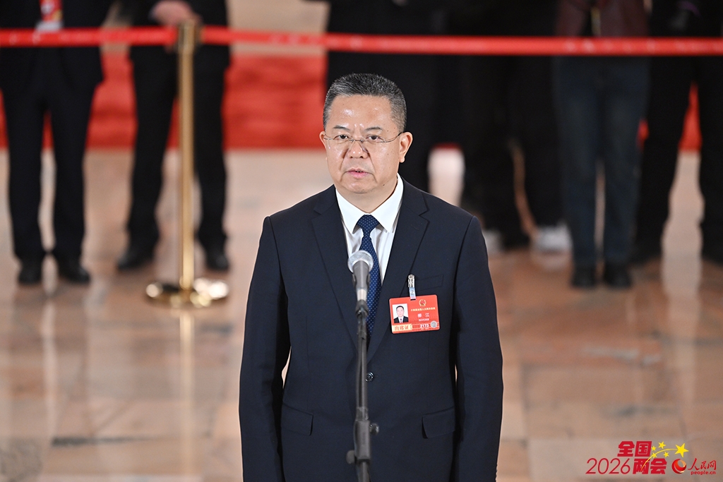 Đại biểu Nhân đại toàn quốc Liễu Giang: Pin sạc do doanh nghiệp Trung Quốc chế tạo dùng cho tàu cao tốc nhanh nhất thế giới