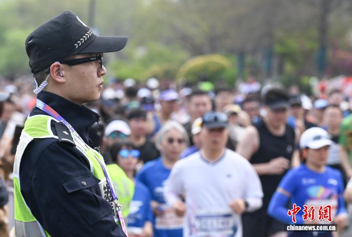 “Công nghệ cao” bảo đảm an toàn cho giải marathon đô thị tại Hàng Châu