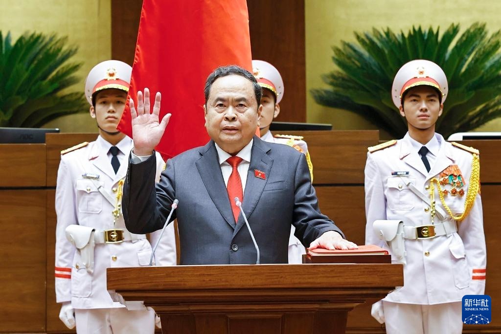 Ngày 6/4, Chủ tịch Quốc hội Việt Nam khóa XVI Trần Thanh Mẫn tuyên thệ nhậm chức. Ảnh: THX/TTXVN