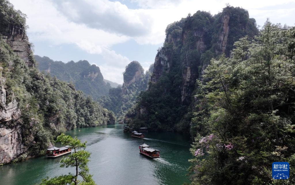 Trung Quốc: “Kinh tế mùa xuân” sôi động trong kỳ nghỉ Tết Thanh Minh