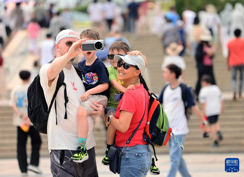 Trung Quốc ghi nhận 135 triệu lượt khách du lịch nội địa trong kỳ nghỉ Tết Thanh Minh 2026