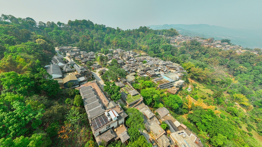 Toàn cảnh Cảnh Mại Sơn từ trên cao. Ảnh do Ban Tuyên truyền Huyện ủy huyện Lan Thương cung cấp.