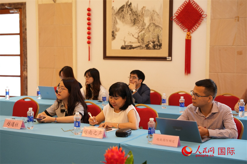 Ngày 21/4, Đại sứ quán Trung Quốc tại Việt Nam tổ chức họp báo. Ảnh: Bạch Hiểu Xuyên - Phóng viên Nhân Dân nhật báo điện tử