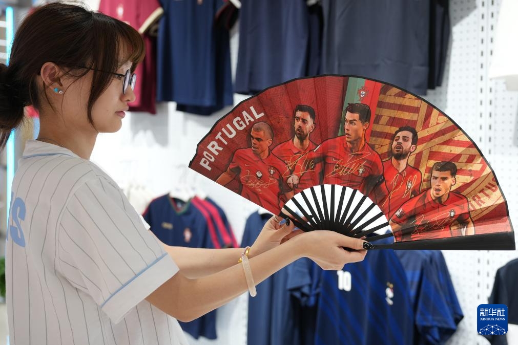 Hàng hóa “made in Nghĩa Ô” tăng tốc sản xuất phục vụ World Cup 2026