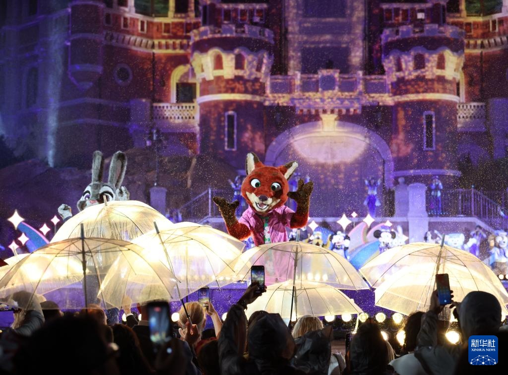 Disneyland Thượng Hải kỷ niệm 10 năm khai trương