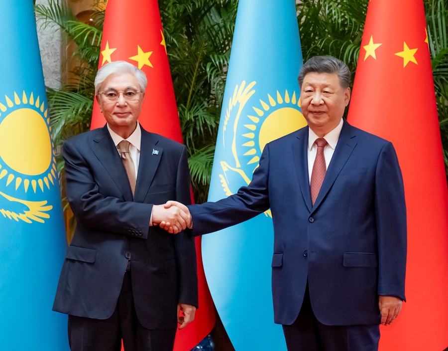 Chủ tịch Trung Quốc Tập Cận Bình tiếp Tổng thống Kazakhstan Kassym-Jomart Tokayev