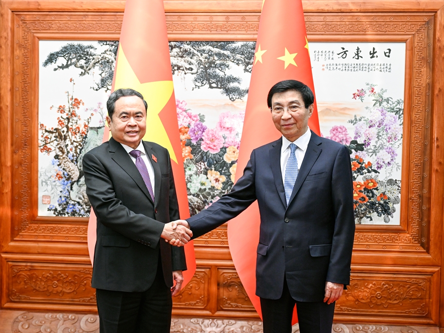 Chủ tịch Chính hiệp toàn quốc Trung Quốc Vương Hộ Ninh hội kiến Chủ tịch Quốc hội Việt Nam Trần Thanh Mẫn