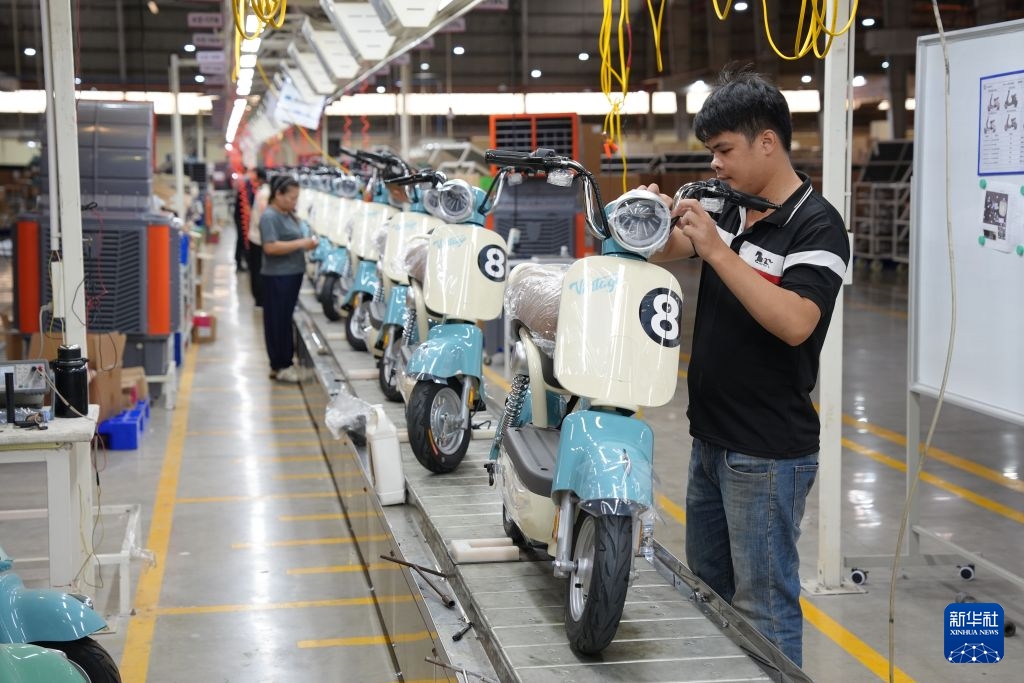 Xe máy điện Trung Quốc phủ sóng tại Hà Nội