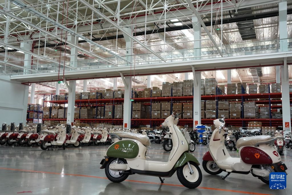 Xe máy điện Trung Quốc phủ sóng tại Hà Nội