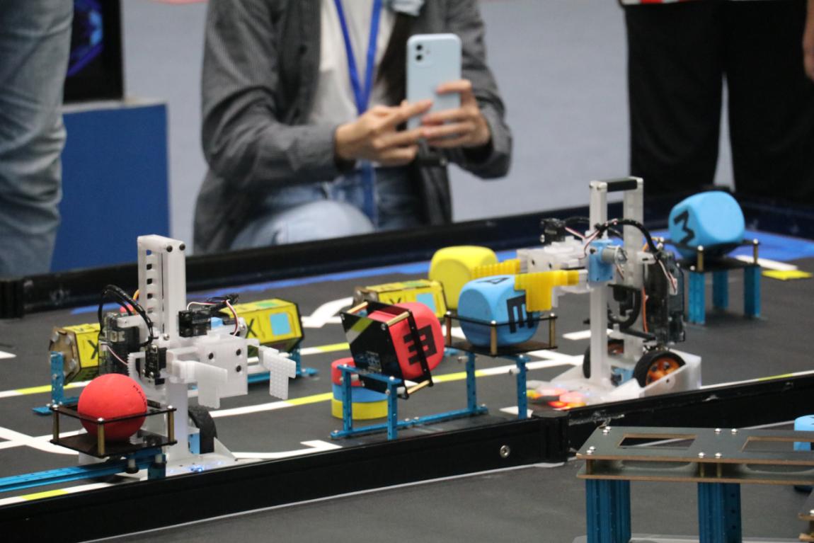 Hình ảnh tại cuộc thi. Ảnh: Lưu Lộ Dao