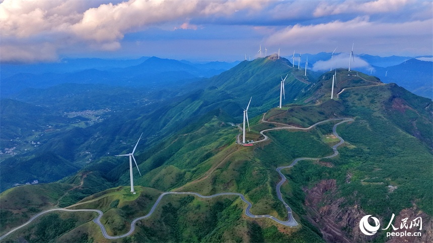 Ngành điện gió Giang Tây thúc đẩy phát triển du lịch - văn hóa