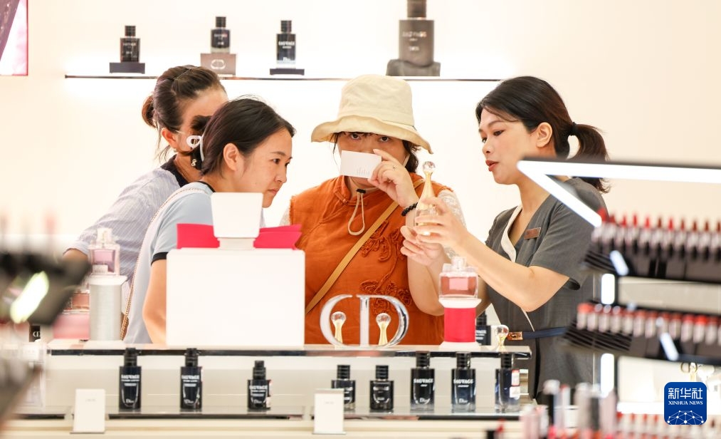 Doanh số mua sắm miễn thuế rời đảo Hải Nam đạt 3,82 tỷ nhân dân tệ trong dịp hè