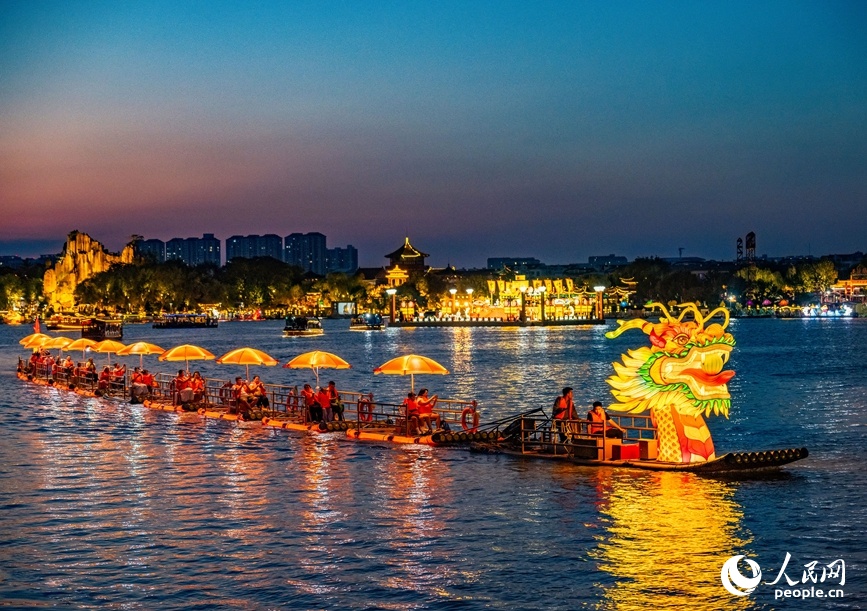 Hà Nam: Du ngoạn sông Biện trong đêm thu hút du khách