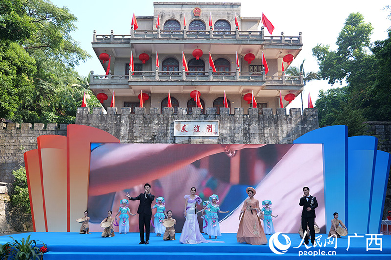 Lễ khai mạc Lễ hội Du lịch Biên giới Trung - Việt 2026. Ảnh: Lương Chương Huy - Nhân Dân nhật báo điện tử