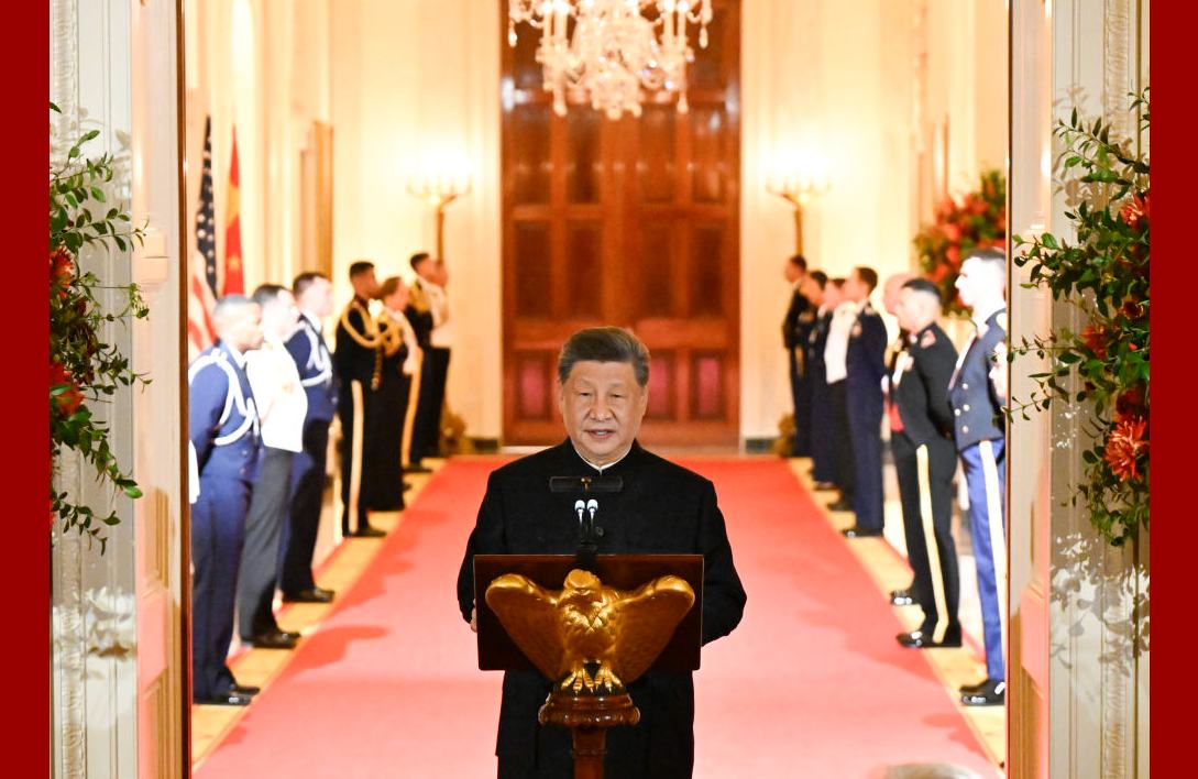 Chủ tịch Trung Quốc Tập Cận Bình và Phu nhân Bành Lệ Viên dự tiệc chiêu đãi do Tổng thống Donald Trump và Phu nhân tổ chức